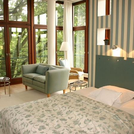 Privathotel Lindtner Hamburg Exterior photo A bedroom