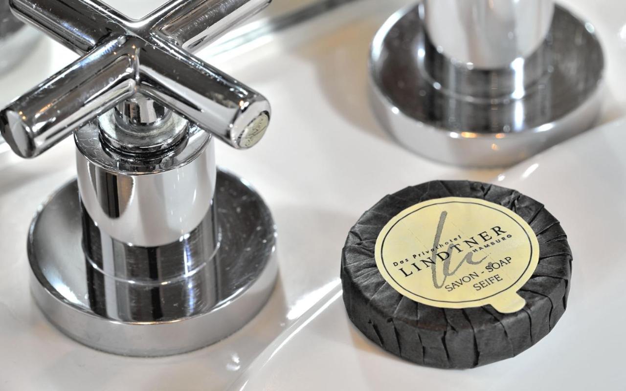 Privathotel Lindtner Hamburg Exterior photo Soap in a soap dish