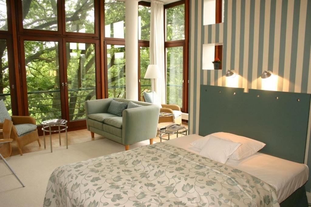 Privathotel Lindtner Hamburg Exterior photo A bedroom