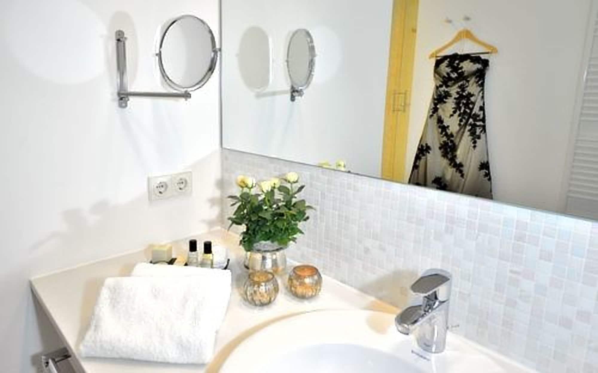 Privathotel Lindtner Hamburg Exterior photo Bathroom