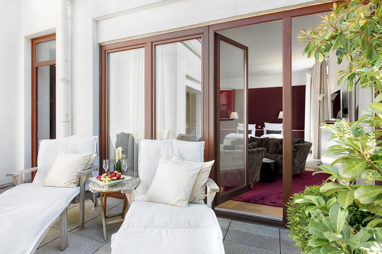 Privathotel Lindtner Hamburg Exterior photo A suite at the Mandarin Oriental, Munich